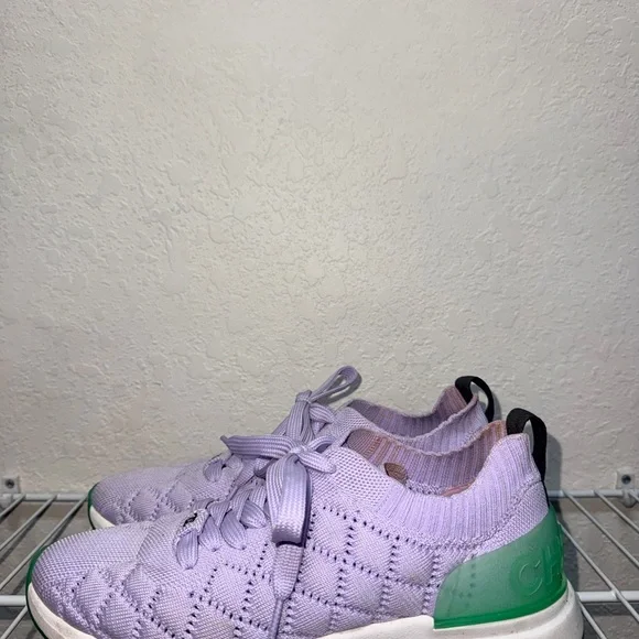 Lavender Knit Slip-On Sneakers with Green Heel Accent CHANEL - Picture 4 of 5